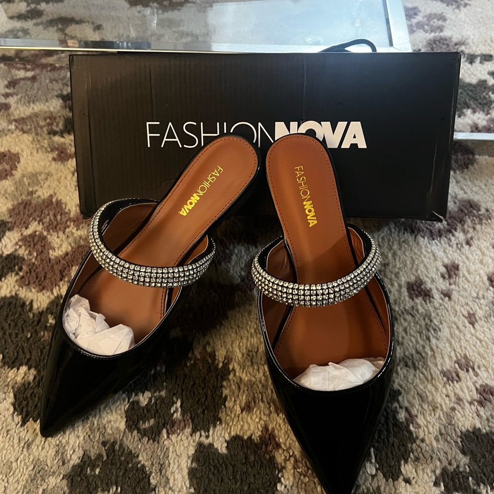 Glamour girl flats, Brand New!